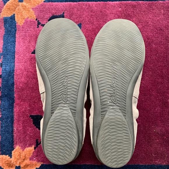 Clarks Collection Gracelin Jenny Ballet Flat - Picture 2 of 9